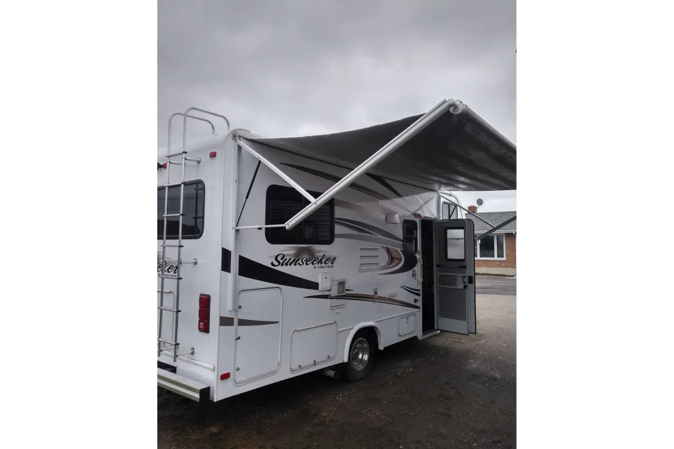 2014 Forest River Sunseeker 2300 Class C