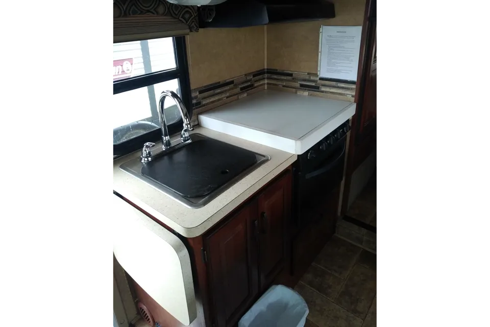 2014 Forest River Sunseeker 2300 Class C