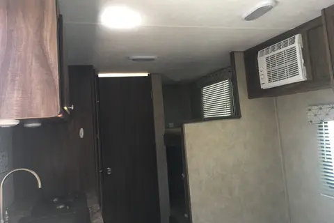 Solar Saga 17ft Camper (2017)