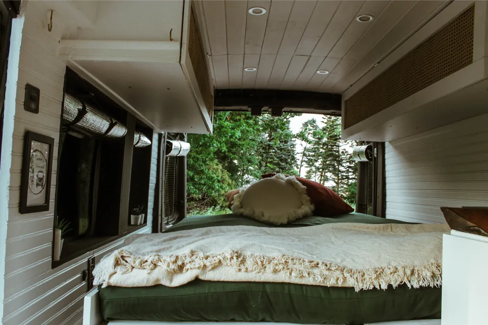 Nomad Untamed – 2015 Ford transit