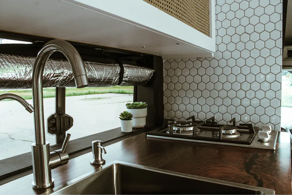 Nomad Untamed – 2015 Ford transit