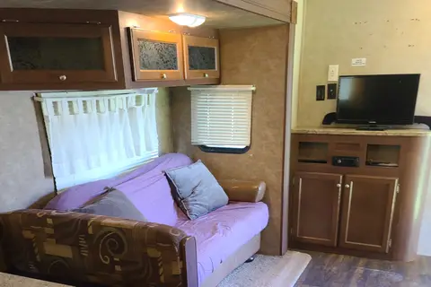 Robert's 32ft Crossroads Z-1 Bunkhouse 
