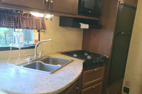 Robert's 32ft Crossroads Z-1 Bunkhouse 