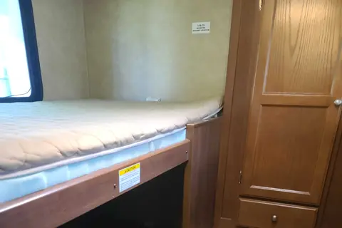Robert's 32ft Crossroads Z-1 Bunkhouse 