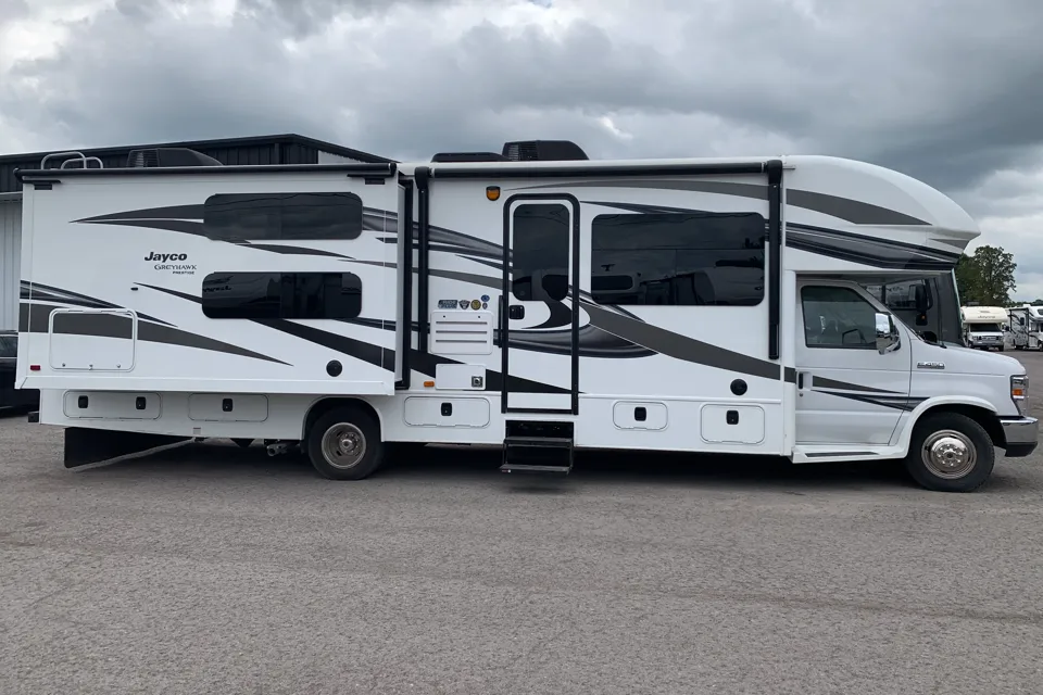 Shawn & Karen's Jayco Greyhawk Prestige Class C