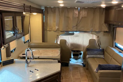 Thorpe’s Chateau on the Go