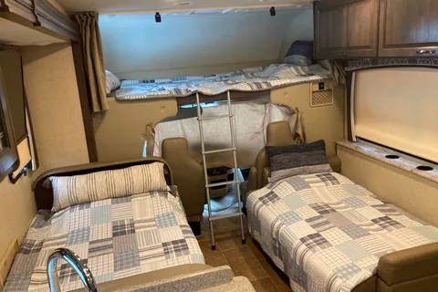 Thorpe’s Chateau on the Go