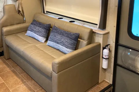 Thorpe’s Chateau on the Go