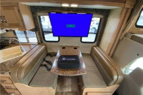  Thor Motor Coach Four Winds  Class C