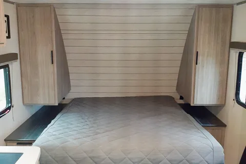 JOSEPH's  2298053726 Keystone Passport Travel Trailer