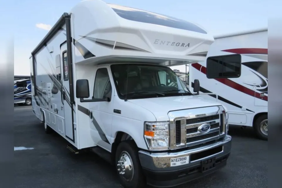 Entegra Odyssey 30Z