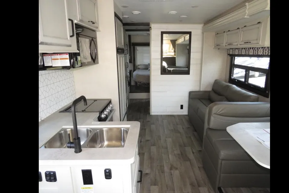Entegra Odyssey 30Z