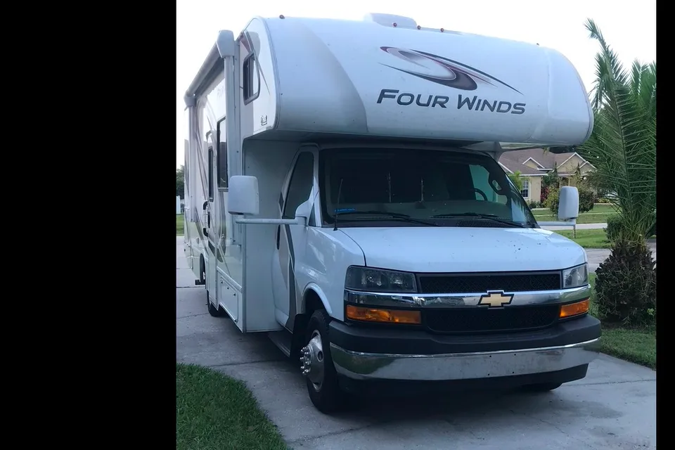 "SPARKY" 2020 Thor Motor Coach FOUR WINDS Class C 