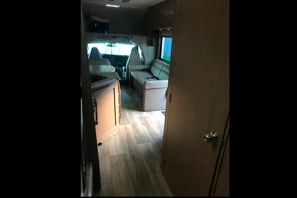 "SPARKY" 2020 Thor Motor Coach FOUR WINDS Class C 