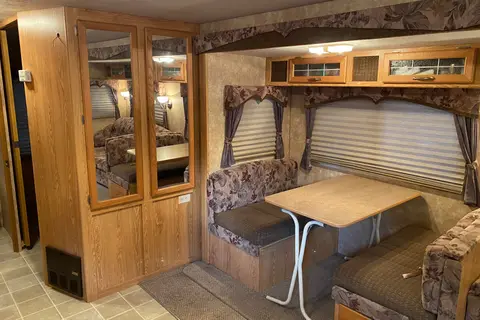Okanagan 28 ft Bunkhouse Trailer *We only deliver!