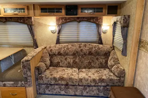 Okanagan 28 ft Bunkhouse Trailer *We only deliver!