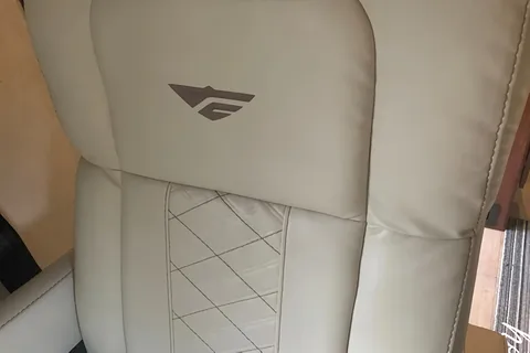 New Luxury 34" Motorhome , Fully Loaded
