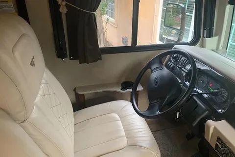 New Luxury 34" Motorhome , Fully Loaded