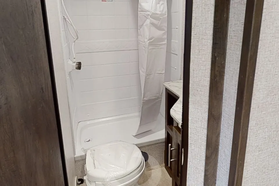 Brand New Coachmen Lantern Travel Trailer