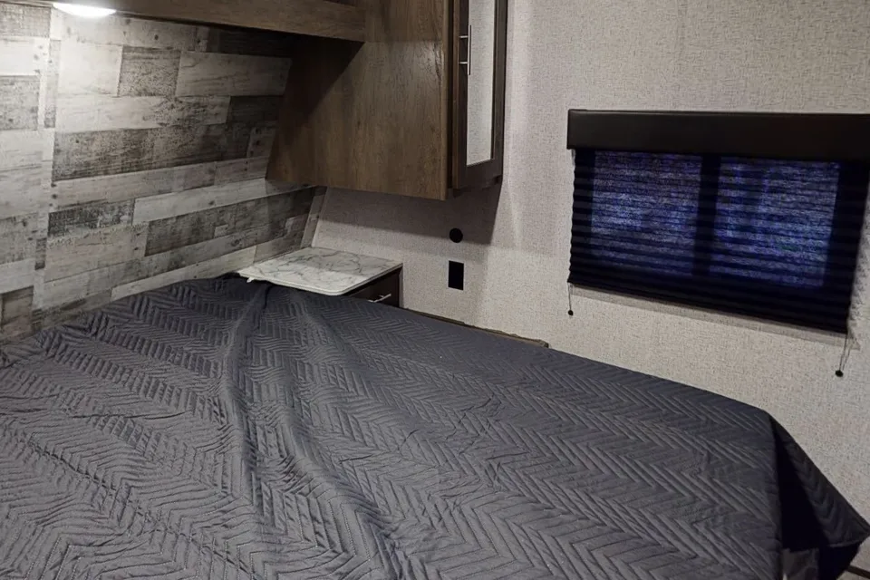 Brand New Coachmen Lantern Travel Trailer