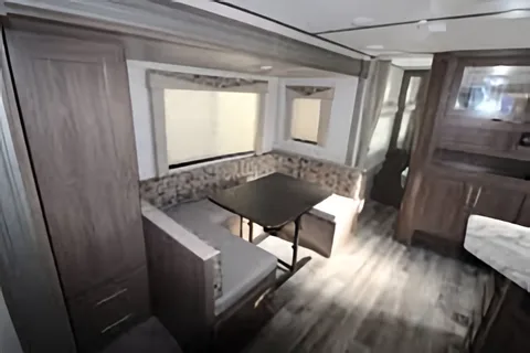 Very clean and Pristine 24ft family trailer - sleeps 8