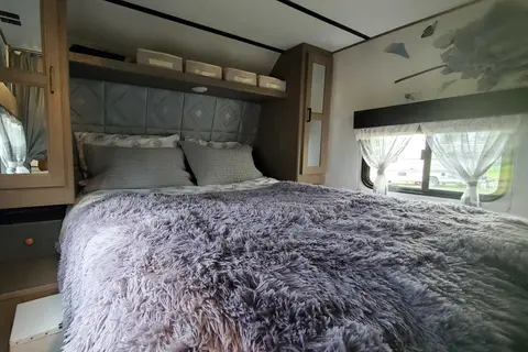 Maku's Travel Trailer - Hotel on wheels
