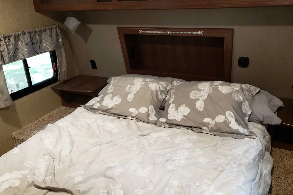 Alicia's Keystone Sprinter Travel Trailer