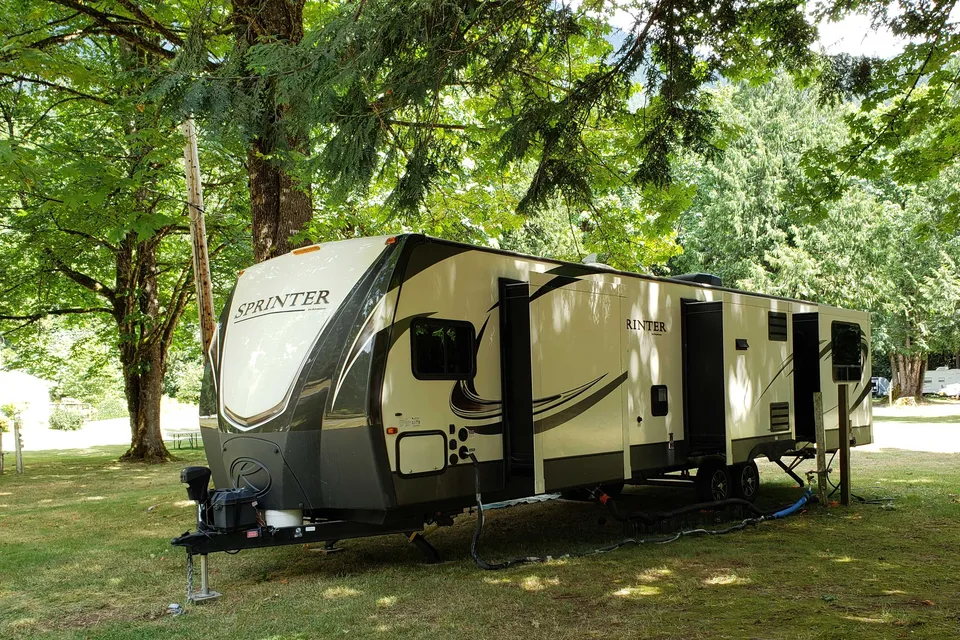 Alicia's Keystone Sprinter Travel Trailer