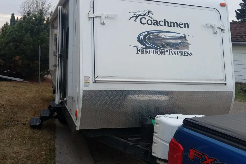 Kermit's Coachman Freedom Express Hybrid