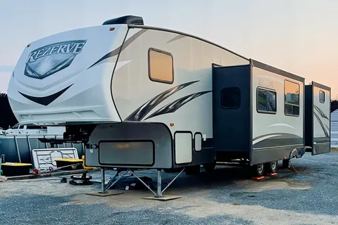 Steve & Candis Rezerve Fifth Wheel Bunkhouse