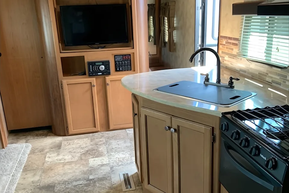 Lorah's Maple Country Crossroads Travel Trailer