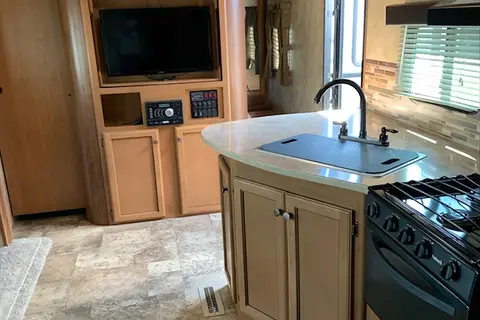 Lorah's Maple Country Crossroads Travel Trailer