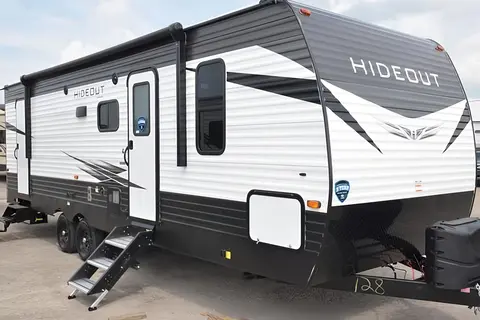 Lakeside’s Getaway *NEW* 2021 Hideout 