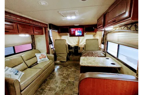 Lea's Thor Motor Coach 31G Class A