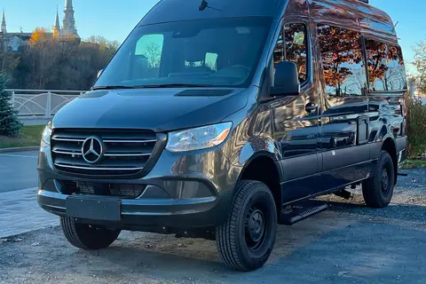 La Sunset Mercedes Sprinter 2022