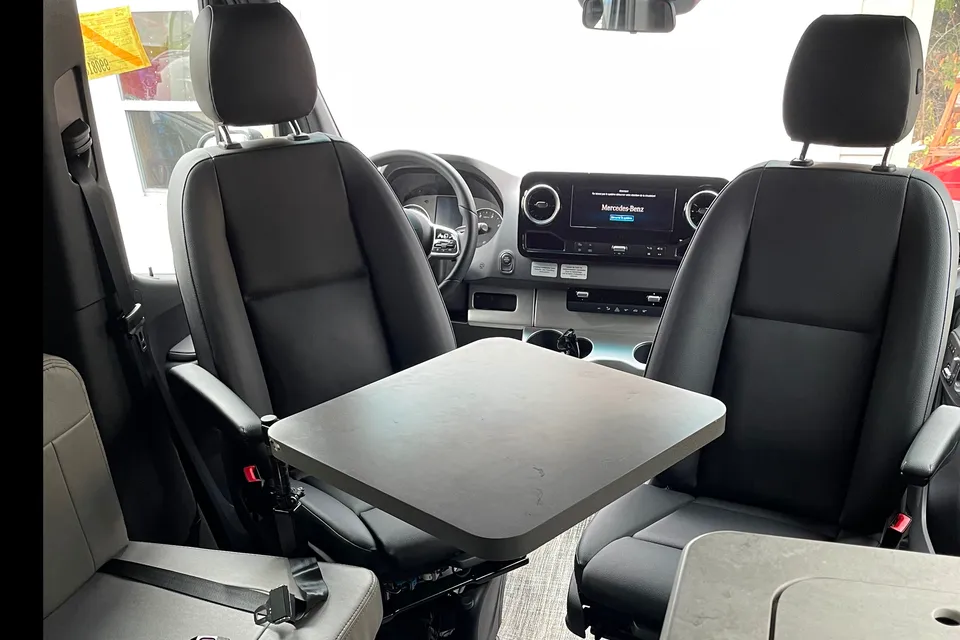 La Sunset Mercedes Sprinter 2022