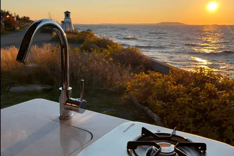 La Sunset Mercedes Sprinter 2022