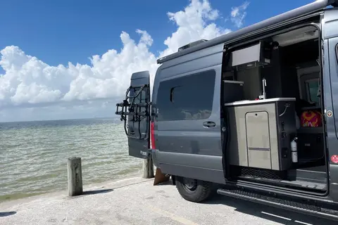 La Sunset Mercedes Sprinter 2022
