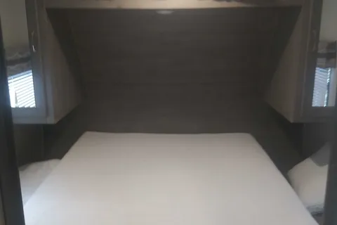 James's Palomino Puma 27 rbqc Travel Trailer