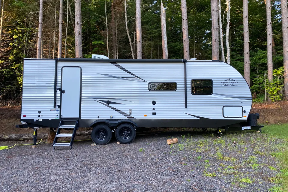 Claire's East to west East to West Travel Trailer