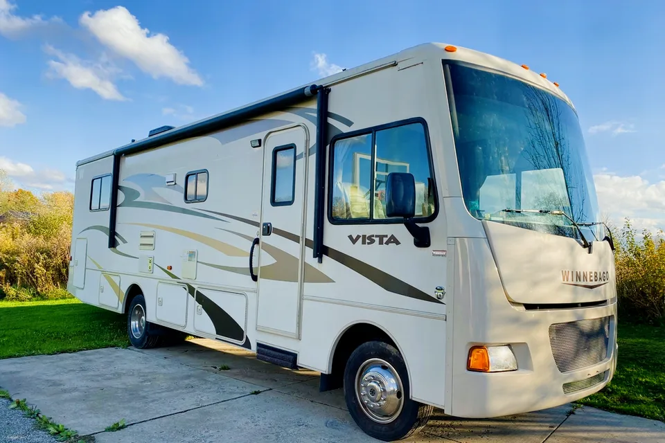 Fun Trip RV Winnebago Vista Class A