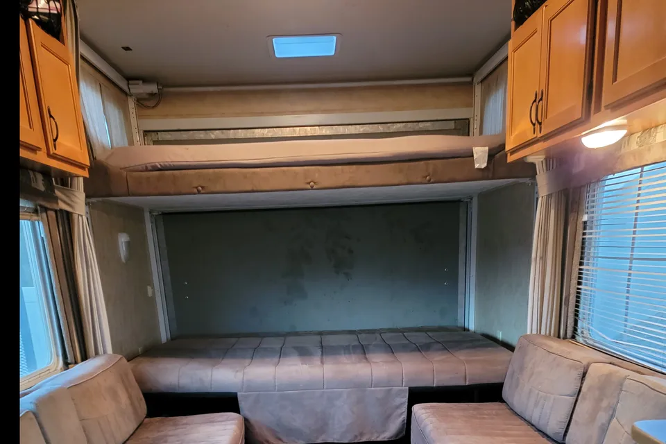 D&S Mega lite Extreme  Toy Hauler