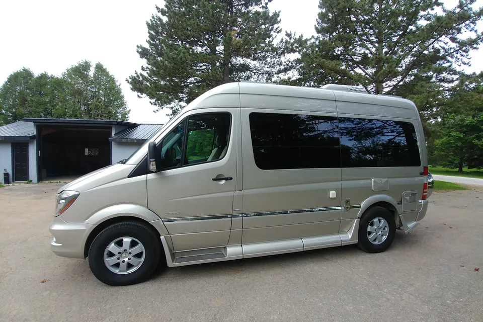 Andrew's Roadtrek SS Agile