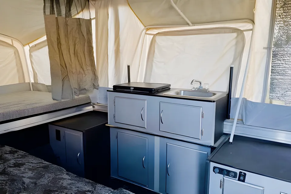 Tomie's Evolution E2 Fleetwood Evolution E2 Tent Trailer
