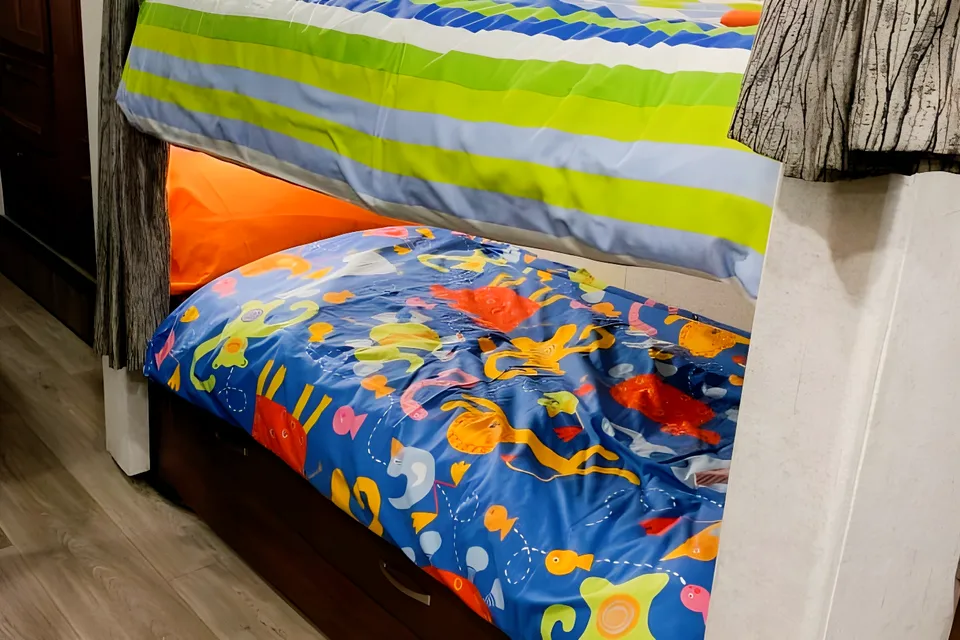 BOB-2018 Sleep 8 - 10 Forest River Sunseeker