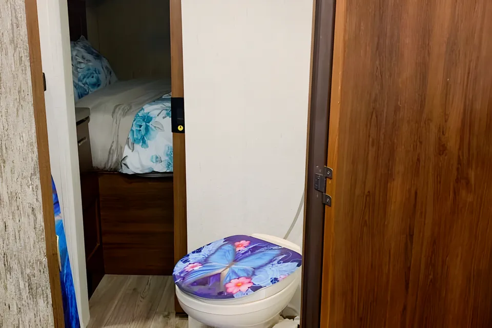 BOB-2018 Sleep 8 - 10 Forest River Sunseeker
