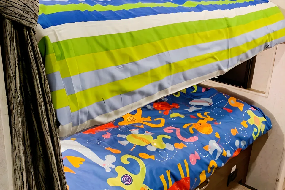 BOB-2018 Sleep 8 - 10 Forest River Sunseeker