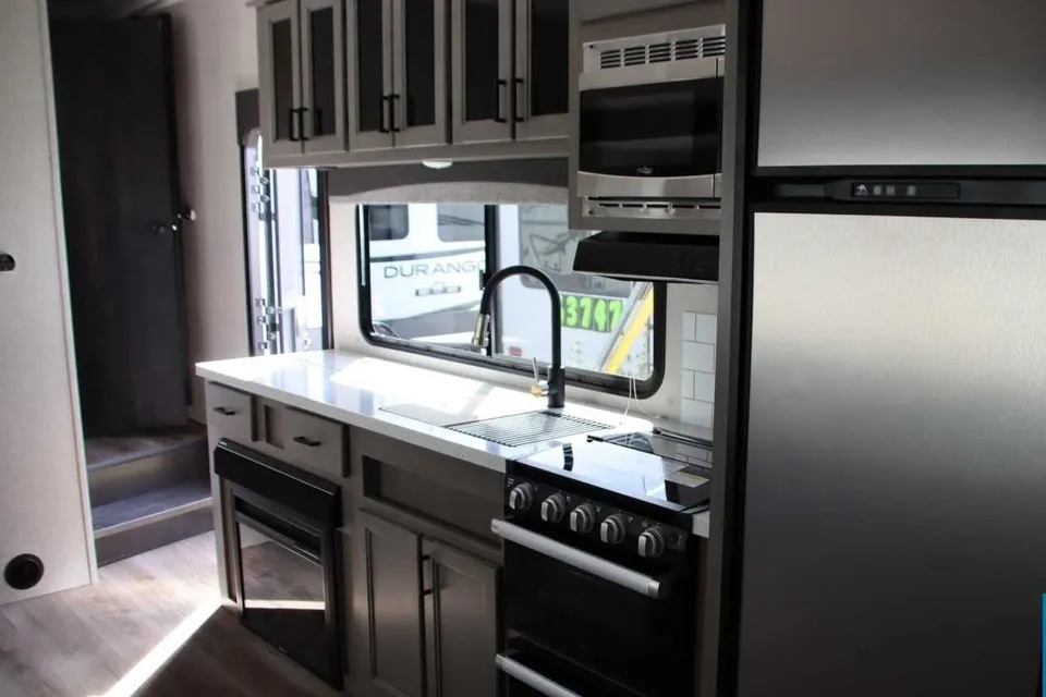 Orcutt Based 5th wheel for delivery