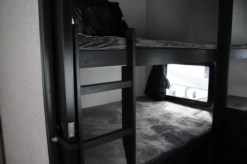 Orcutt Based 5th wheel for delivery