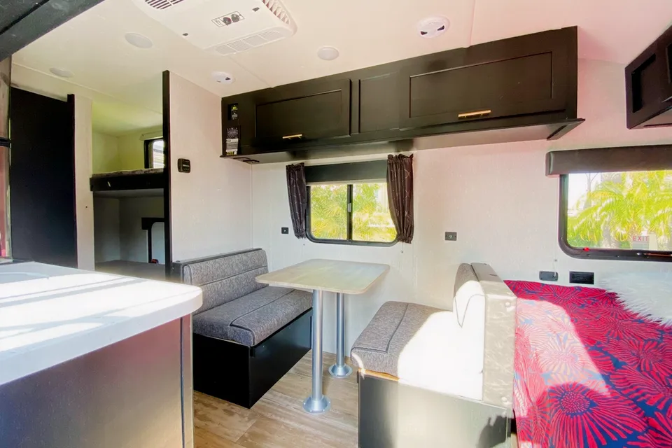 💙 BEST for RV Parks & Beach 💙 Easy To Tow 💙 Sleeps 5 💙